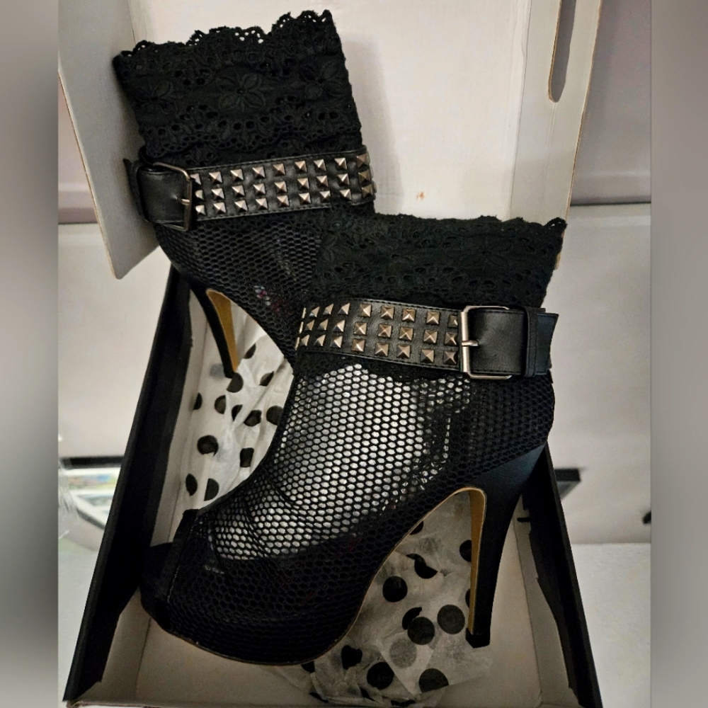 New mesh ankle boots